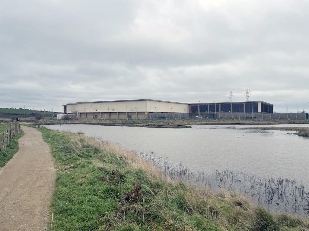 Lot: 103 - RIVERBED AND FORESHORE EXTENDING TO 1.67 ACRES - View of eastern section of River Swale